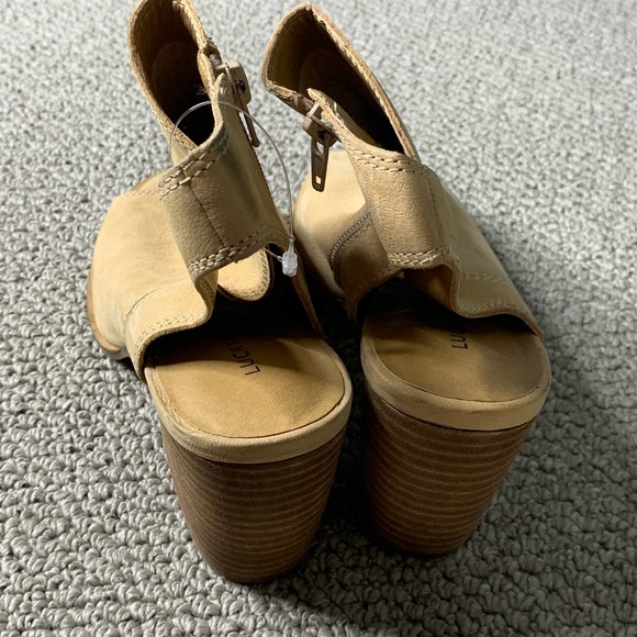 Lucky Brand Womens‎ Sandals Size 8.5M Brown Leather Slingback Peep Toe Heeled - Picture 5 of 9